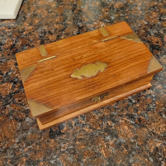 Vintage Book Shaped Box with Brass Indian Rosewood Keepsake Box mid century - Picture 3 of 8